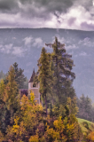 St.-Zeno-in-TerentenSuedtirol-taucht-aus-dem-Nebel